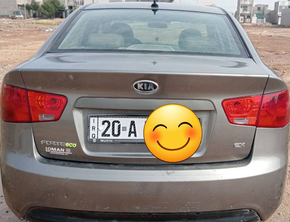 السلام عليكم فورتي 2012 امريكي
مكينة 2000 بيهة 3 قطع 
وكذلك بعد اكو طخات بسيطة واضحة بالصور
بيهة لغد جهة السايق
باسمي رقم ديالى
مكان السيارة بعقوبة
سونار ما عندي
السعر 76 بيهة مجال بسيط جدا
مكلف بالنشر
***********
