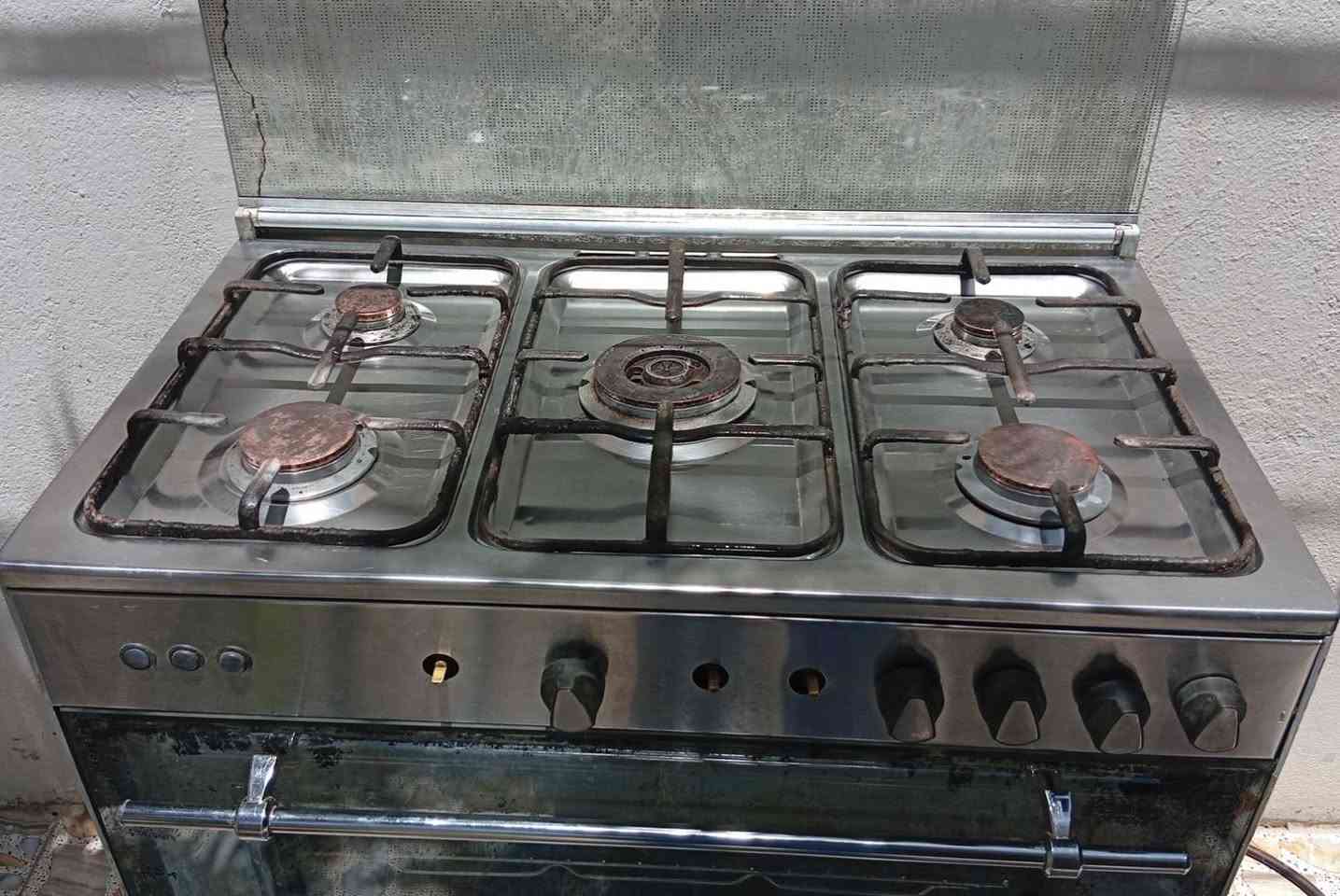طباخ للبيع ب150نظيف كريازي
***********واتساب
