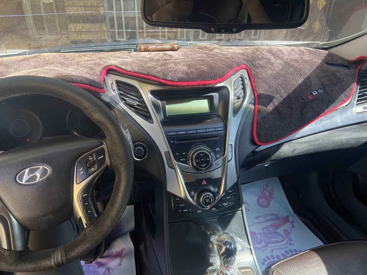 السلام عليكم 
ازيرا خليجي 2015 
رقم بغداد 
محرك 3000 سته سلندر 
حادث باب وجاملغ صفحه السايق 
مكاني  بغداد البلديات 
السعر 100
رقم الهاتف 
***********
