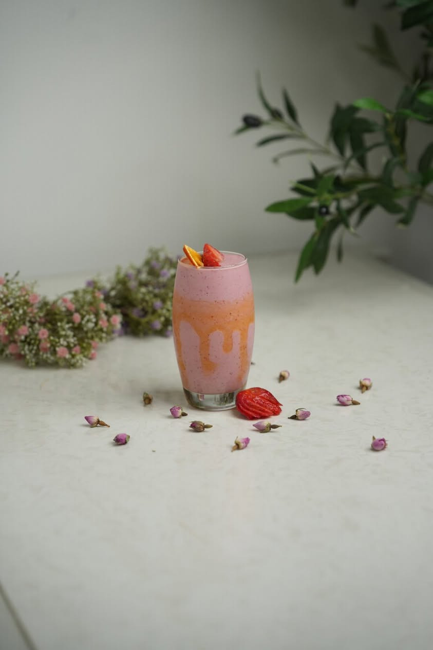 السلام عليكم أنا برستا خبره ٥سنين بشتغل  حار وبارد وحلويات
برونز وسير كيك وسان وكربات وافل***********
