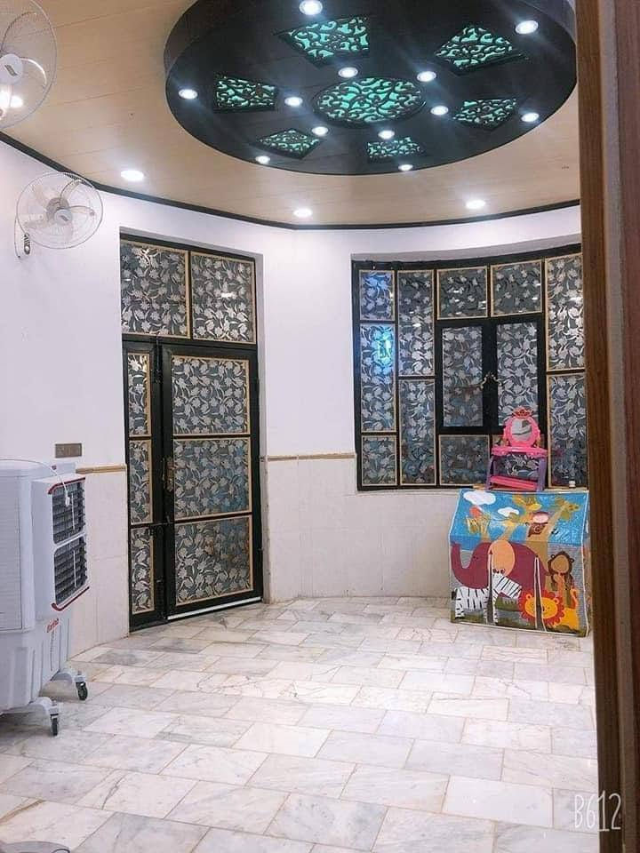 دار للبيع الموقع ابي غرق حي الحسين 150 م طابو صرف  
بناء حديث الاستفسار الاتصال بالرقم ***********
السعر 135 وبي مجال
