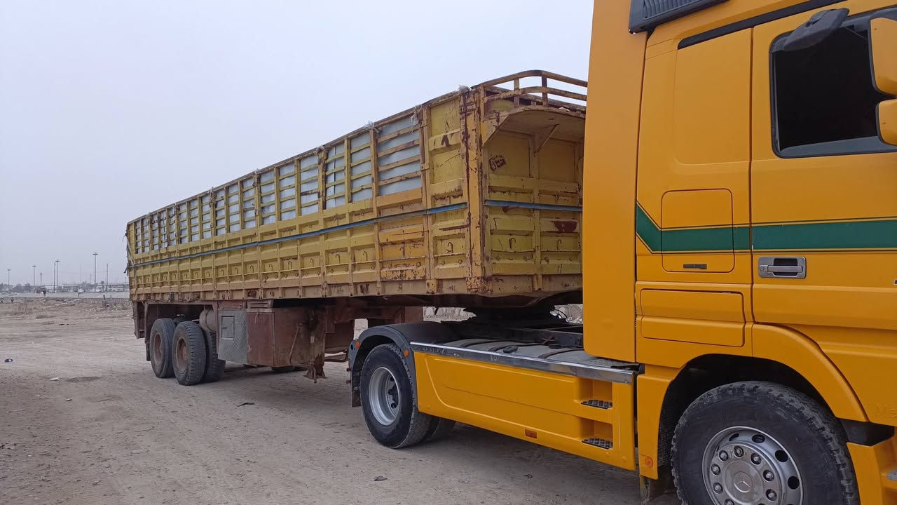 عربانه لبيع حداديه شاصي 16 مجموعتها 14 جديده دناكير برينه سربس شريد 3 موجود جيب وشد الثالث تايرتها تعبانه مال وكفه جناب جدد ثلاجه مطبخ صناديك كاعيه جديده مقلفه العربانه السعر 60 وبيها مجال لشراي مكانه الرمادي الخمسه مكلف بنشر مارد خاص استفسار عل رقم  ‏‪***********‬‏
