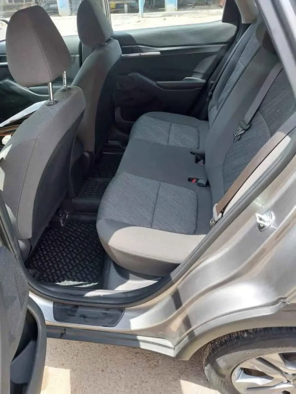 كيا سيلتوس موديل 2021 للبيع
فئة LX 
المواصفات :-
١. محرك 2000 دوش المرغوب 
٢. رقــــم بغــــداد
٣. ماشية 45 الف
٤. كاميرا دوارة
٥. حساس اسطفاف خلفي
٦. اوتوهولد إطفاء ذاتي عند التوقف 
٧. مانع توقف
٨. نظام خرائط كار بلي 
٩. شاشة 8 انج 
١٠. انظمة قيادة 
١١. تحكم ستيرن جهتين

🔺 ️السيارة وأرد امريكي بدون حادث ( كليين ) فقط خدوش بالدعامية وموجود التقرير (الكارفكس) والصور بأمريكا ورقم الشاصي 

بالعراق صار بارد بسيط في باب السائق

السعر تفضل خاص وبخدمتك مكانها بغداد الرصافة

للتواصل : ***********
