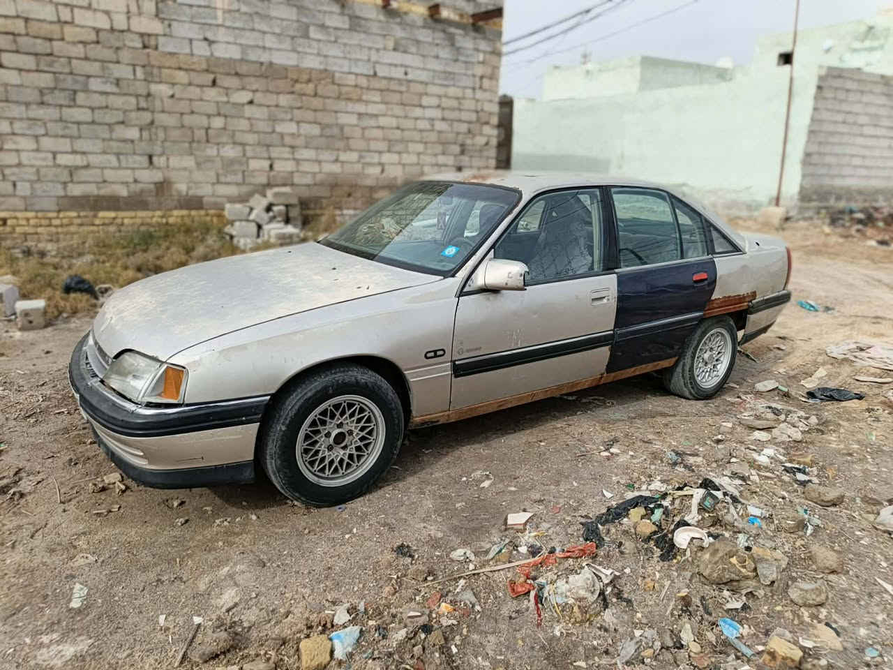 السلام عليكم اوبل اوميكا جنطه مكفوله من كلشي مكينه وكير حاويه اتو ماتيك رقم جديد سنويه لل30رعيها يريد مداور المكان مشخاب السعر 26
*********** رقم رعيها اني مكلف بال نشر
