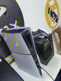 بلايستيشن5 • ريجن بريطاني • مع الكرتون