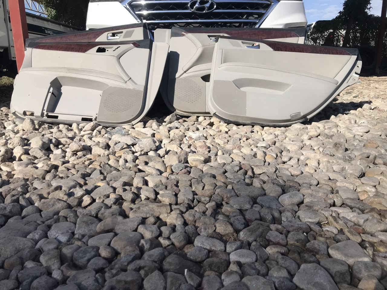 بطاين افلون موديل ٢٠١٢/٢٠١١/٢٠١٠ نظيفات ***********
