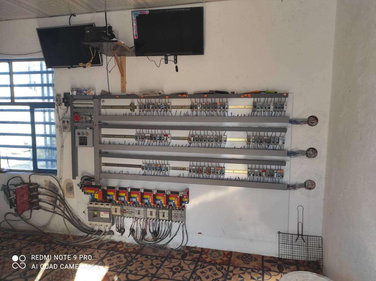 موقع للبيع كامل ***********بيه واتساب
