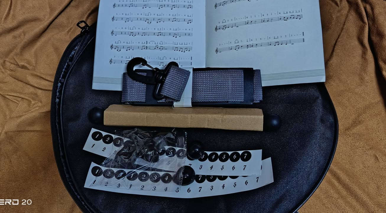 آله موسيقية 
طبل لسان  غراضها كامله موجوده كدامك بصوره
سعر 60 الف وبيها مجال للشراي
واتساب ***********
