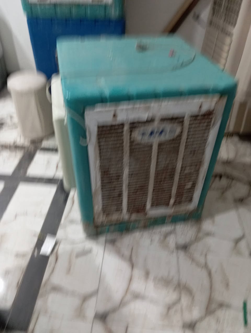 مبرده حجم وسط تشتغل على فحص ونظيف كلش سعره90وحده الحجم الكبير
اي نقص مابيه 
عنوانه حله حي الشاوي
موشراي لا يطب خاص ويضل يسولف


**إذا كنت صاحب هذا الإعلان وتريد حذفه لأي سبب، رجاءا أرسل رسالة إلى الدعم الفني**