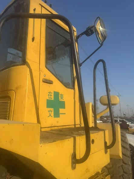 السلام عليكم للبيع  80زت اي مديل 2002 رقم بغداد انكليزي ***********
