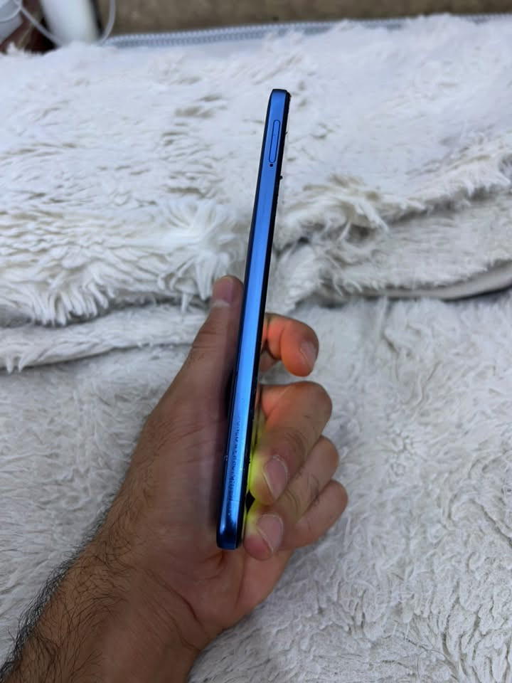 سلام عليكم اخوان جهاز للبيع . Redmi Note 11 ذاكره جهاز ١٢٨ جهاز مابي شي شغال ونضيف مبدل شاشه مرتين فقط سعر الجهاز 85 الف  رقم جهازي ***********
