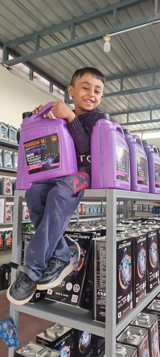 اليوم تم انضمام الاخ وليد المنصوري الى عائلة زيوت ترمنيتر الالمانية ويعتبر الاخ وليد معتمد من قبلنا في محافظة الديوانية وهاي تنوية خاص الى اصحاب الكروبات الي يتعاملون بزيوتنا الاخ وليد مراح يقصر وياكم  وهذا رقمة للاتصال ***********
