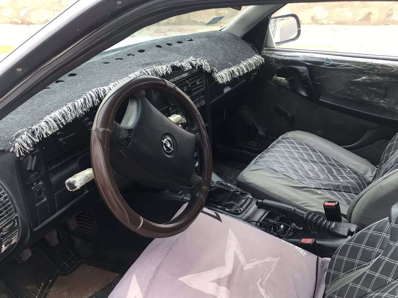 اوبل اوميكا
١٩٩٣
سنوية ٢٩
بأسمي تحويل مباشر
تنتة ودوشمة جديدة
محرك كير ع الفحص
تخم تايرات 
لون ابيض صدفي
رقم بغداد مشروع وطني
بلادية السيارة 
نظيفة 

السعر ٣٥ بيها مجال


**إذا كنت صاحب هذا الإعلان وتريد حذفه لأي سبب، رجاءا أرسل رسالة إلى الدعم الفني**