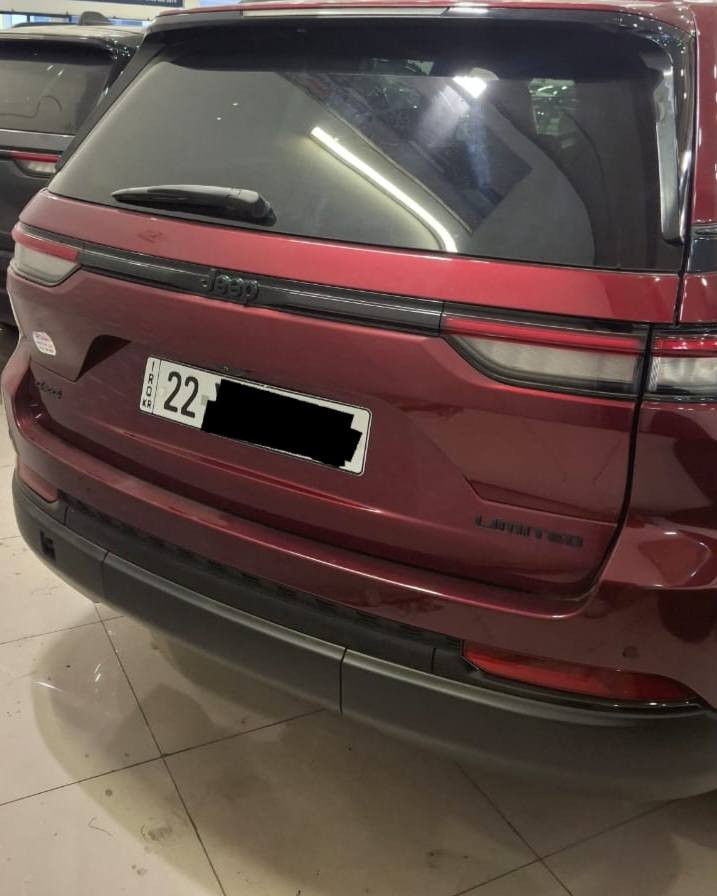 🏞Jeep Grand Cherokee🏞
⭕️مۆدیل : 2023 

⭕️بۆیاغ : شەش پارچە و کەمێک سەقف ، بەعام دەفرۆشم.

⭕️ماوەی ڕۆیشتن : 30,000Mile

⭕️نرخ : 235$ 💵

ژمارەی تەلەفۆن :
***********
*********** أربيل, العراق
