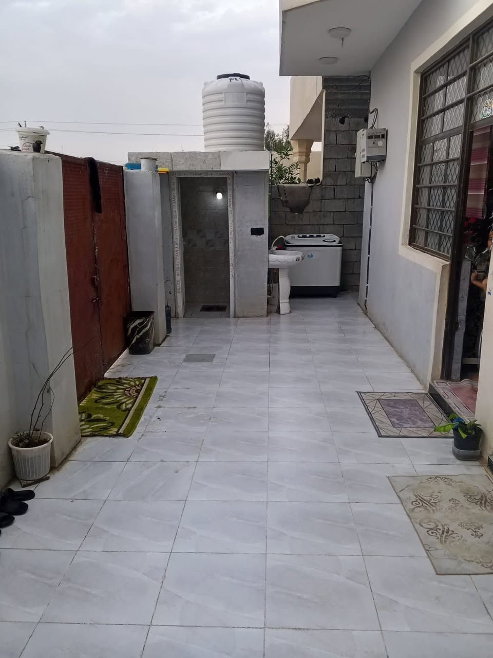 #للبيع
بيت مساحته 140 متر مربع جنس العقار ماليه 
الموقع ديالى بعقوبة تقاطع الساده عرب حمود 

بناء حديث 
بلقرب منه مدرارس ومسجد ومستوصف 

البناء استقبال ومطبخ وصاله وصحيات وغرفه 

السعر $ مناسب
للاستفسار الاتصال على الرقم 
او مراسلتنا عبر الواتساب 
***********

للنشر على الصفحه فقط مراسلتنا 🌷
#اخبار #العراق #بيع #اكسبلور #عقار #عقارات #شراء #بيت
