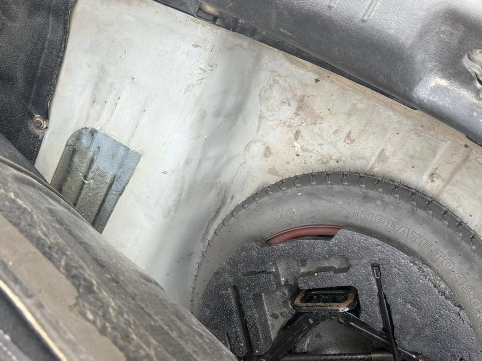 السلام عليكم فورتي جيتي لاين نص فول ليبل واحد مبدل فقط قبق الجنطه + ايرباك الراكب الجانبي  سكن ايسر طافي بسبب المي ماشيه 41الف كلشي موضح ب الصور السيارة جاهزه  مكان السيارة مدينة الصدر ***********
