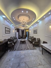 بزل حجي علي - شارع 100 • ١٠٠٠م • فله فخمة