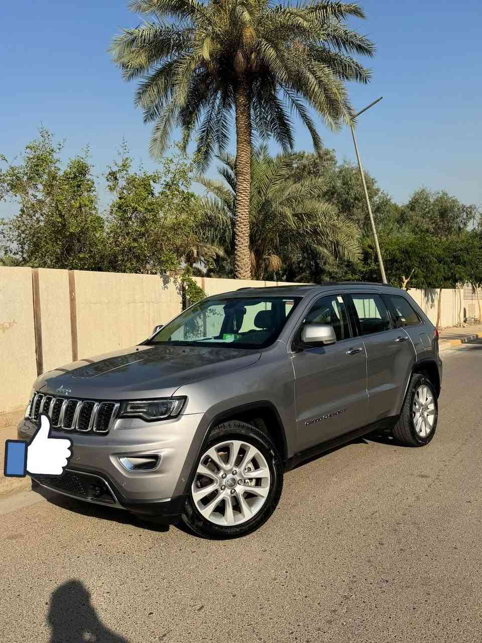 لبيع جيب جراند شيروكي Limited 2017 خليجي

فل كامل ودفع رباعي، مناسبة
للاستخدام اليومي، والسيارة نظيفة والفحص خير برهان.
📍الممشى: 77,500 مايل

أبرز المواصفات:• بانوراما طكتين• شاشة كبيرة• جلد بيجي بلادي• تشغيل عن بعد• باب خلفي كهربائي• ميموري للكشن والستيرن• مري قلاب• حساسات 360 كامرة بلادي • سستم صوت محيطي 

✅ مكفولة شاصي✅ مكفولة محرك✅ 

ملاحظات ، بارد مكانين وتكحيل بل باب وسياره بيها حالوب

الجاد يتواصل خاص.

او واتساب ***********

مكان سيارة بغداد يرموك
