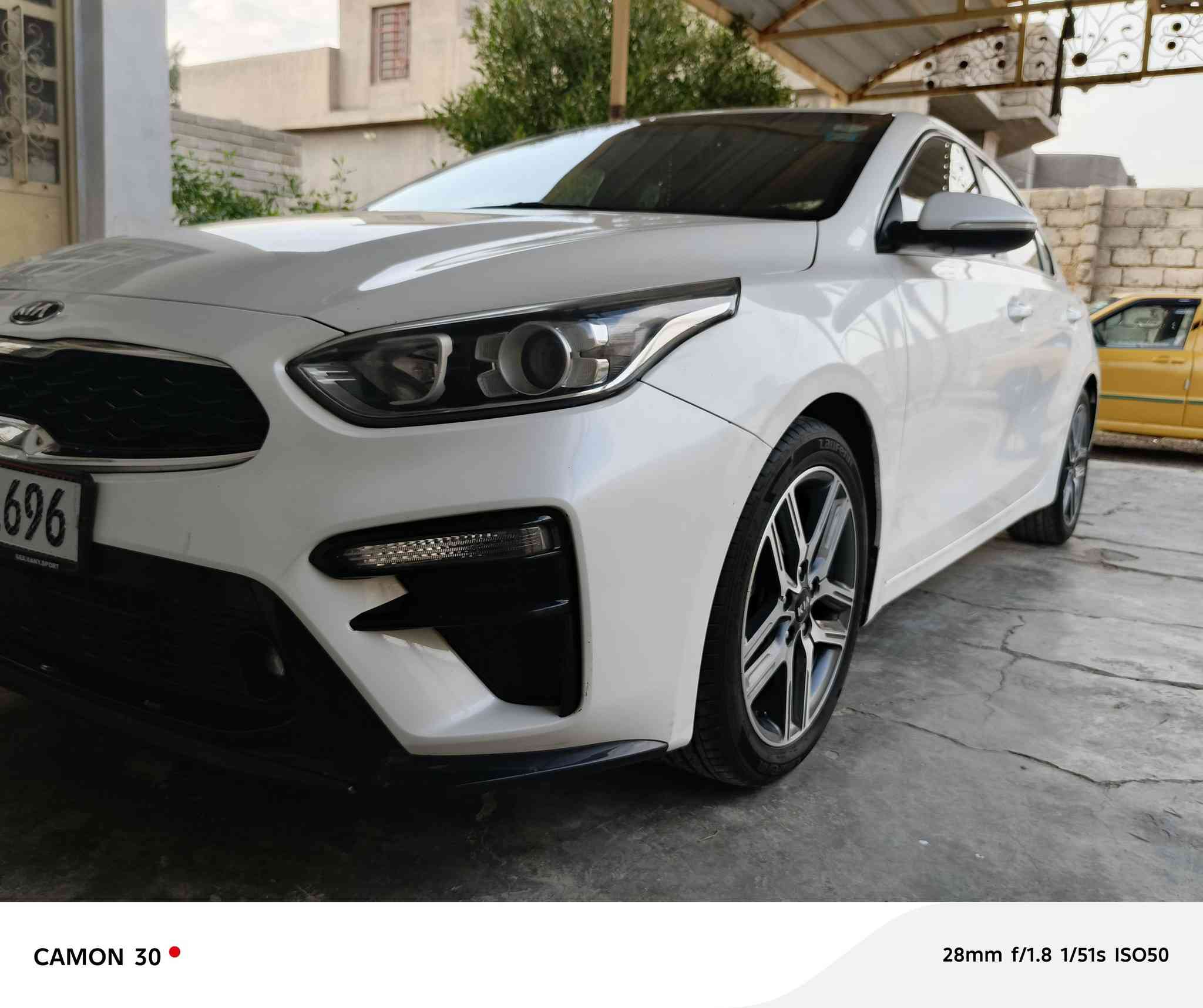 السلام عليكم كيا كي ثري كوري موديل ٢٠١٩محرك ١٦٠٠دوش سيارة فول لمتت ماعدا الفتحة تبريد وتدفئة بالكشنات حساسات أمامي وخلفي تحديد مسار بصمه تشغيل بصمه ابواب اشاير ترحيب مري شفط السعر ١٣٥وبيها مجال بسيط ***********مكان سيارة صلاح الدين
