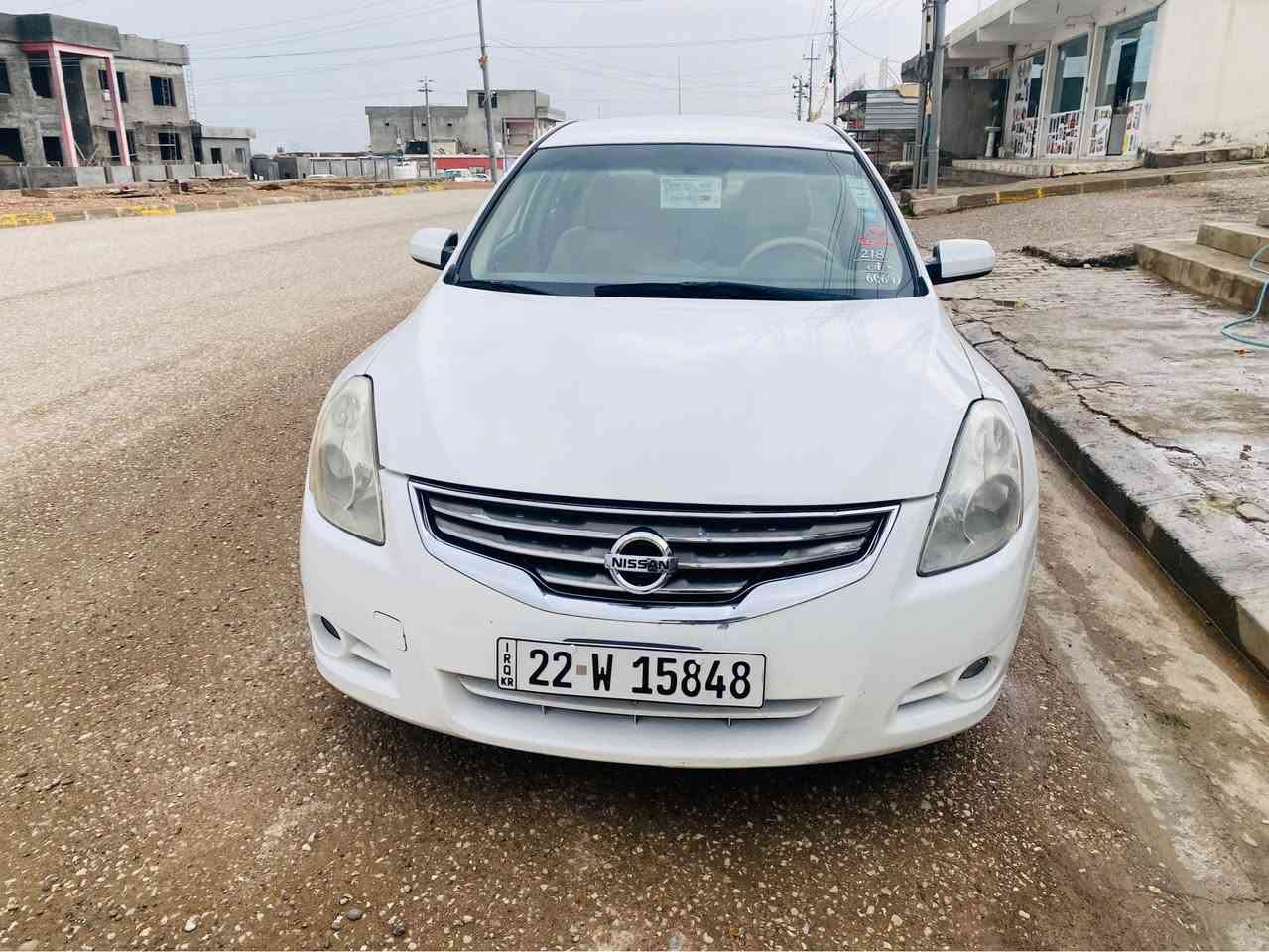 نیسان التیما 2012 
سبغ عامی تکسی لەسەر ساغی
وەلگەران و لیدران بەشەرت 
رقم و سنوی و فحس و هزه نوئ
گیر و مەکینه بەشەرت 

‭0750 486 5732‬ أربيل, العراق
