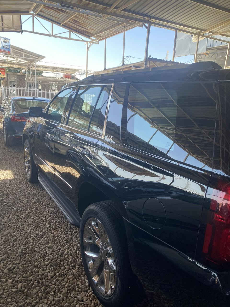 مساء الورد على متابعينا المحترمين 🤍🤍

🚗 معروض للبيع عبر منصة السيارات العراقية

خليجي 💯💯

الفخامه الامريكية 🖤💣

🔹 السيارة: ( شوفرليت تاهو )
🔹 سنة الصنع:2017
🔹 نظيفه كلش ومشتغليه ترتيبات يم كراج تان
🔹 الحالة: ( استعمال شخصي )
🔹 الفحص: (فحص كامل )
🔹 المحرك / القير: (ممتاز / شرط)
🔹 السعر: ( 310 $$ قابل للتفاوض )
🔹 الموقع: ( بابل )

✨ مميزات إضافية:
 • مالك مباشر
 • جاهزة للتنازل
 • صبغ اثر شخوط فقط بابين وجاملغ جهة السايق الباقي شرط 
 • إمكانية المعاينة والفحص

📩 التواصل خاص فقط

البيع يتم عن طريق منصة السيارات العراقية
نرتب المعاينة، الفحص، والتواصل بكل شفاف

🏃‍♂️🏃‍♂️

***********
