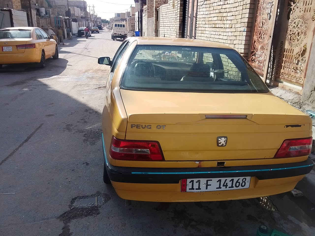 بيجو لميس 15
مكينة كير خير من الله 
صدر جديد 
تبريد ثلج 
سيارة بيهة ضربة بجاملغ الخلفي والباقي كفالة 
نقص برغي مابيه 
مصفرة هيىة وغرامات 
السعر 30 قفل
***********
