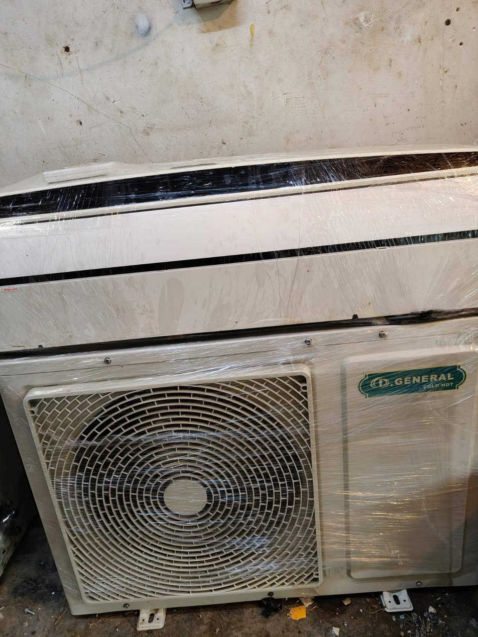 سلام عليكم سبلت جنرال العدد 2شرط نضافة مستخدم شي قليل سعر الواحد 350ثنينهن700الى ستفسار و تواصل واتساب *********** مكاني كركوك حي العسكري
