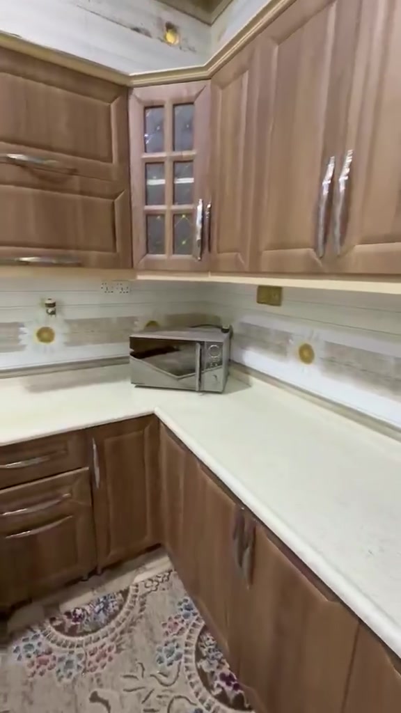 سعره مليونين 600 كامل هو وطباخ وساحبه مايكرويف


**إذا كنت صاحب هذا الإعلان وتريد حذفه لأي سبب، رجاءا أرسل رسالة إلى الدعم الفني**