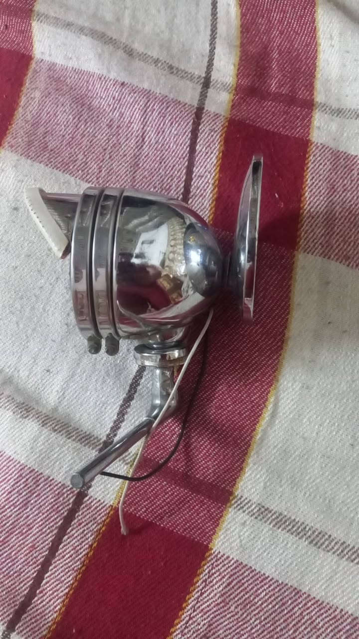 للبيع غراض 25 بس  فانوص ماخذه بعشرين


**إذا كنت صاحب هذا الإعلان وتريد حذفه لأي سبب، رجاءا أرسل رسالة إلى الدعم الفني**