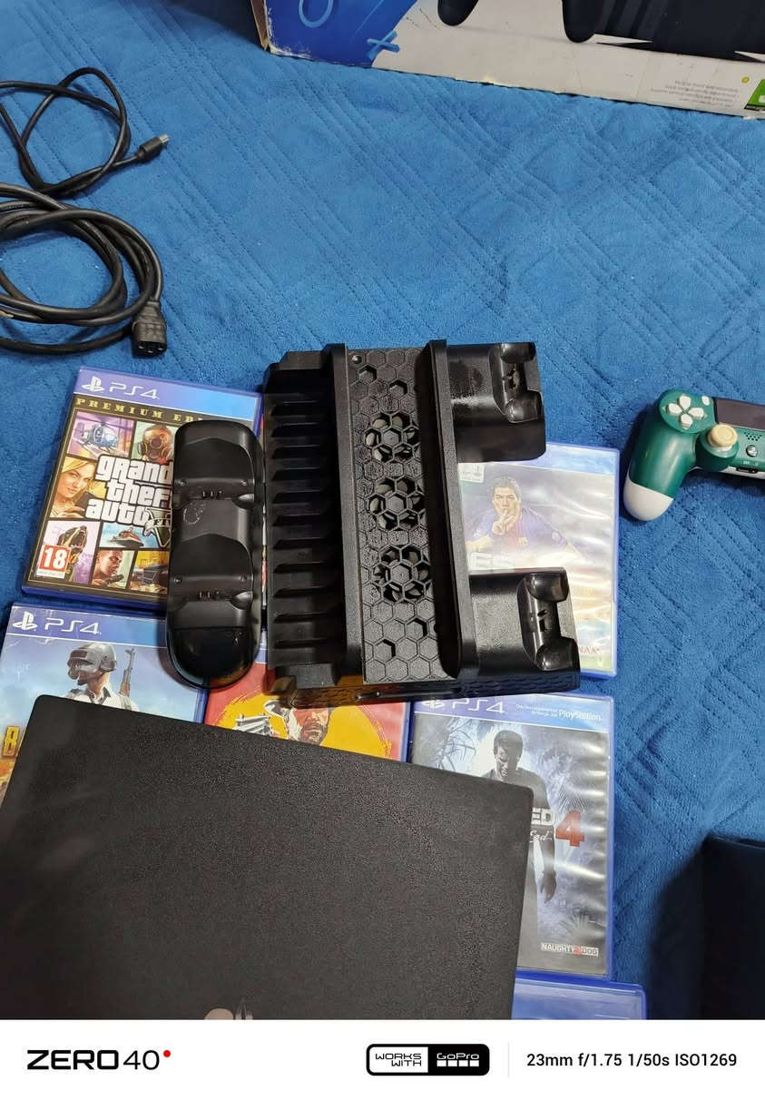 سلام عليكم اجهزه بلي البيع
بلي 4 برو 
هارد جهاز 1 تيره 
جهاز مهكر نظام قرص ونازل علي كيم باتو يعني اي لعبه تريده تكدر تنزله 
ويا يو بي اس فاربر جديد 
ويا 10 اقرص عناوين كلش حلوه 
ويا 3 جوستك 
قاعده تبريد 
قاعده شحن اضافيه 
______________________

جاهز ثاني بلي 3 
كامل ملحقاته 
ويا يو بي اس 
ثنين جوستك 
هارد بي 60 لعبه 🎮
___________________

جهاز ثالث بلي 2
جهاز فري ريجين يشغل قرص اصلي قرص كوبي فلش هارد جاهز نضيف كلش 
ملحقاته ثنين جوستك 
ويا هارد خارجي بي اكثر من 60 لعبه ويا تحويله من ايفي الى اجدي 
ويا 10 اقرص اصليه
______________________

 جهاز ال 4
بلي 1 كامل ملحقاته  
جوستك اصلي 
ميموري خزن اصلي 
ويا 6 اقراص 
باكيته كامل 

 التواصل خاص 
او على ***********
