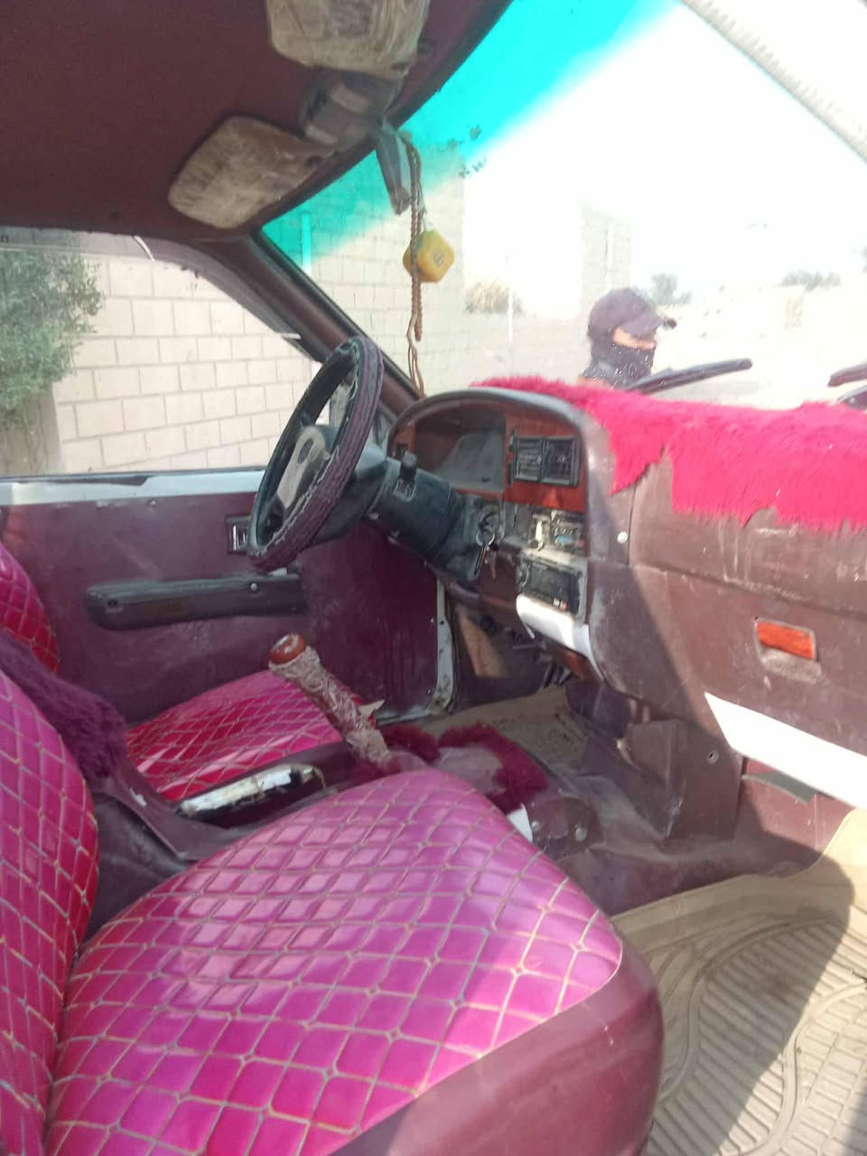 سيارة دير 2007 مكفولة من كلشي سنويه ل27 
السعر 30 ورقه وبيها مجال قليل 
العنوان الديوانية البدير
للاتصال ***********
