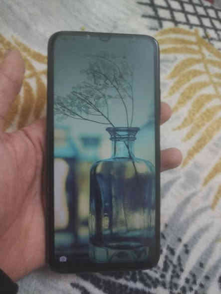 سلام عليكم جهاز للبيع واي 9 والضهر بي كسر مثل مداشوف الذاكره 128 مكاني بعقوبه كاطون الرازي السعر 75 وبي مجال مامتواجد ع الفيس ***********
