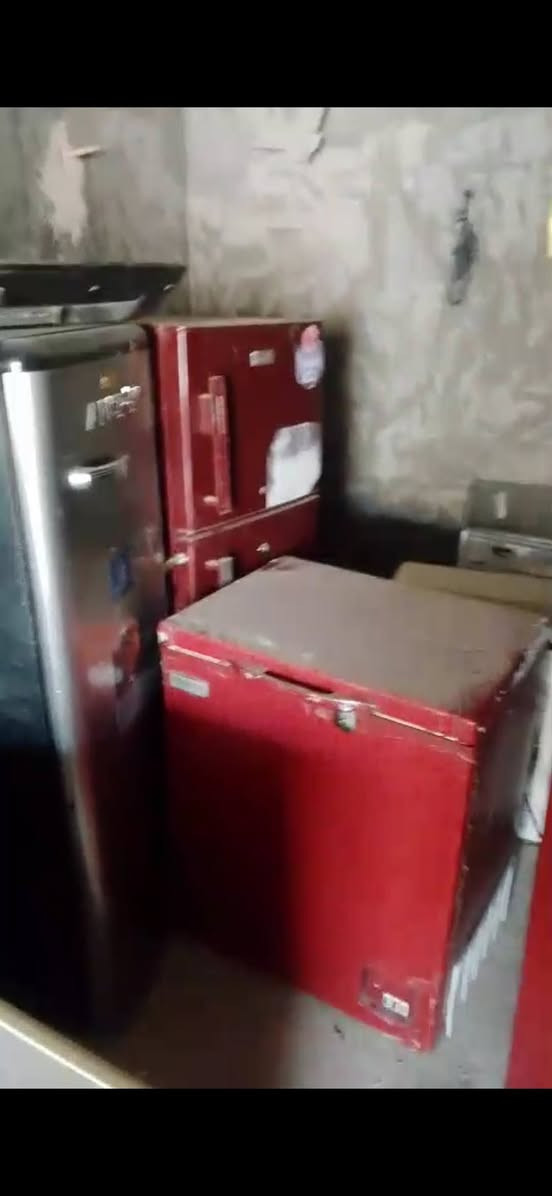 السلام عليكم ثلاجات نضيفات جدا تجميد ثلج سعره وحده ب١١٥ وبيه مجال عنوان حمزه غربي حي العسكري


**إذا كنت صاحب هذا الإعلان وتريد حذفه لأي سبب، رجاءا أرسل رسالة إلى الدعم الفني**