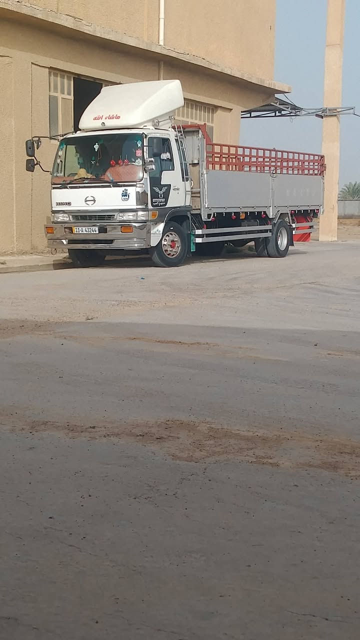 السلام عليكم هينو أنكر للبيع موديل 96مكينه 80 عادي لا تبخير ولا تنقيص  جاهزه السياره كبل لشغل شاصي 6وربع تخم تاير حداديه ما نقصها برغي مكان السياره ذي قار قلعه سكر ***********
