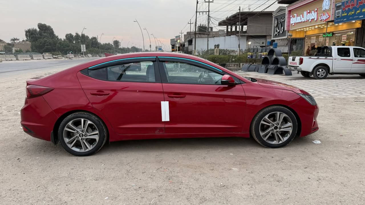 السلام عليكم
للبيع هونداي النترا 
موديل 2019
وارد امريكي 
حادث بسيط موضح بل الصور 
وبيهه بل العراق صبغ الدوسه وقبق الجنطه 
مكينه 2000دوش
السعر 127$ وبيهه مجال بسيط
رقم بغداد جديد بأسمي 
كير مكينه حديد خير من الله 
ماشيه 97الف//المواصفات 
شاشه وكامره بلادي تحكمات استيرن تتفئ استيرن وكشنات 
رادار جانبي واشاير بل المري 
#مكاني #بغداد
الاستفسار الاتصال.   *********** 
غير متواجد فيس
