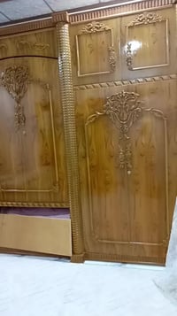 طقم غرفة نوم • قفلها • مستعملة