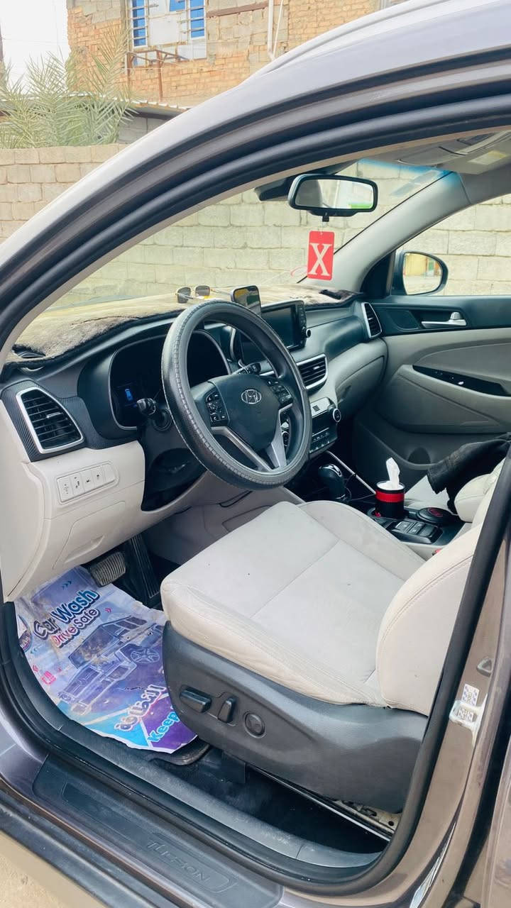 توسان 21 أمريكي السياره فول ماعدا الفتحه 
173 
***********
