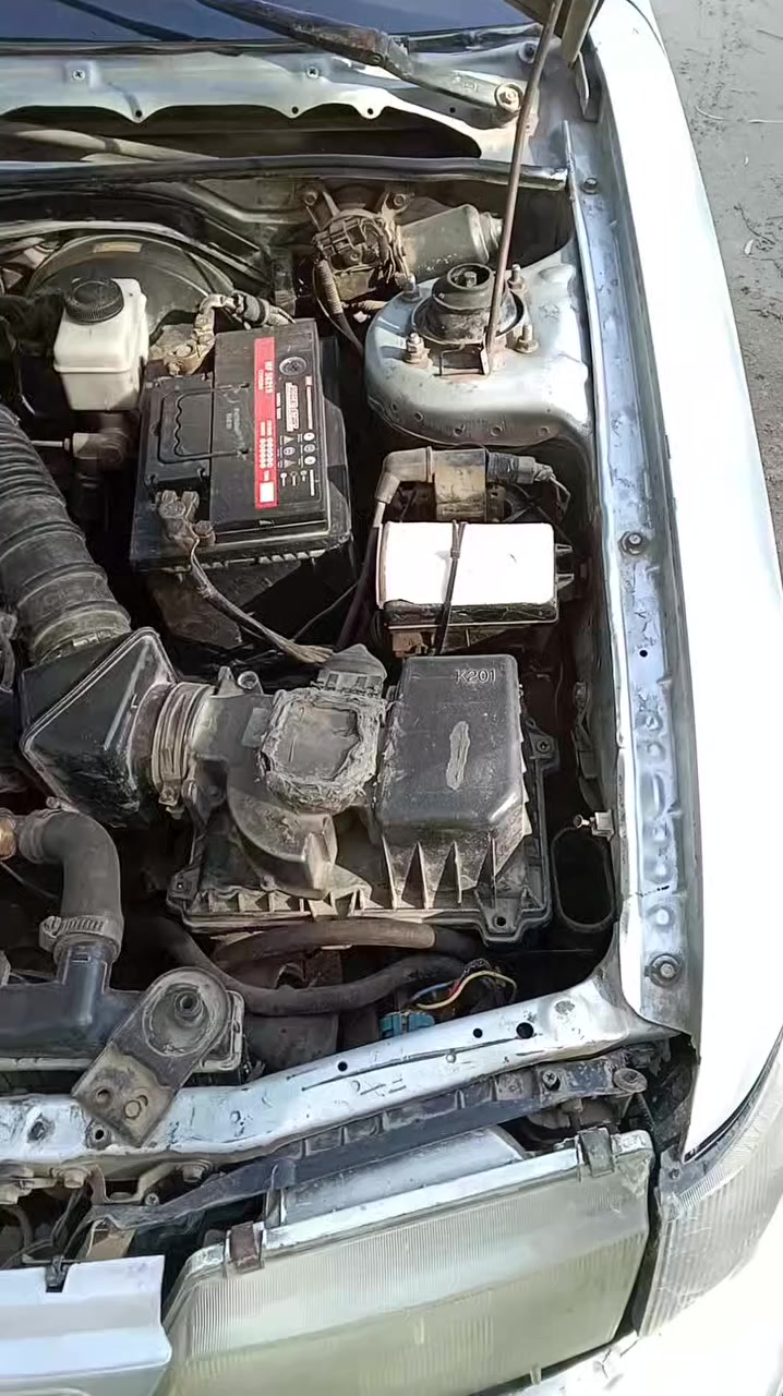 للبيع ... سيفيا ٩٤
مكينه ١٦٠٠ مسكر
اتوماتيك ... كهربائيات شغاله
سنويه 2031 هزه جديده 26 
رقم بغداد انكليزي باسمي 
بيه طخطخات بسيطه السعر 33 
للتواصل ***********
