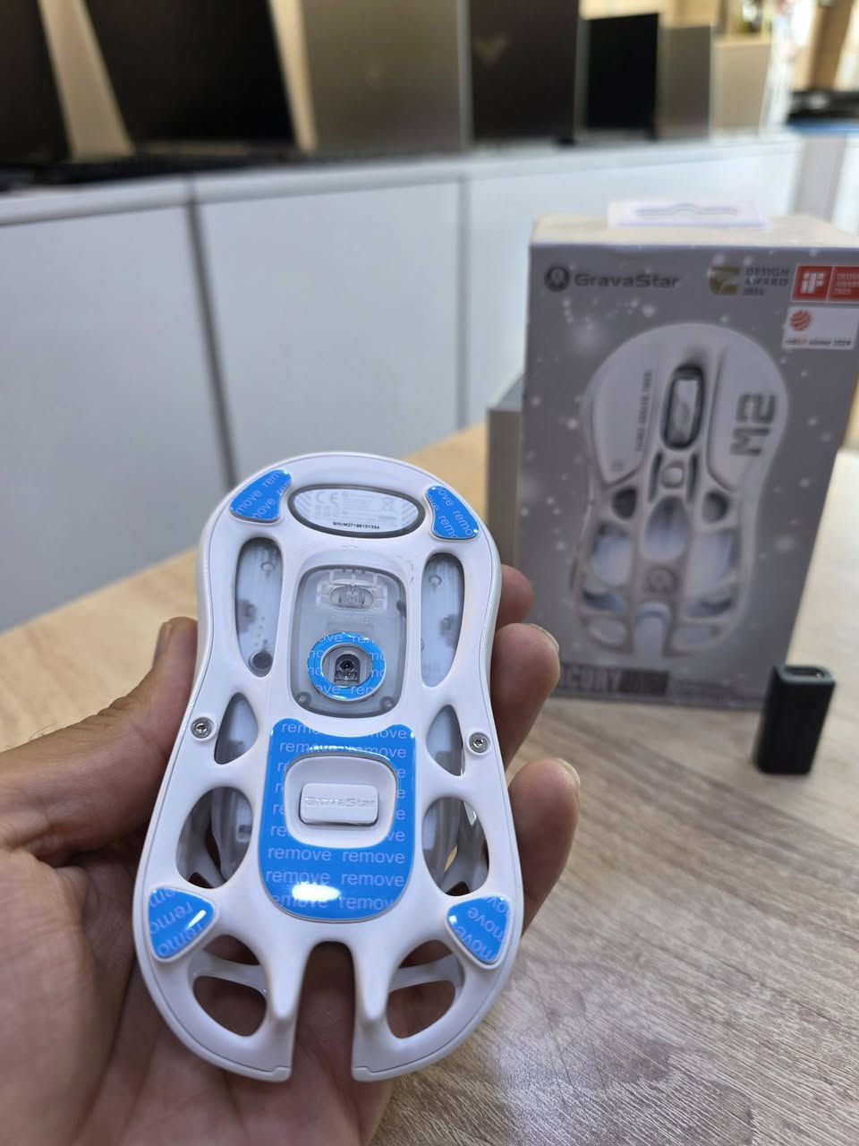 Mouse Gravastar Mercury M2
ماوس گراڤاستار میرکوری 
جدید
نوێ بەکارنەهاتوو تەنها لە کارتۆن دەرهاتوە
هەولێر 
***********
