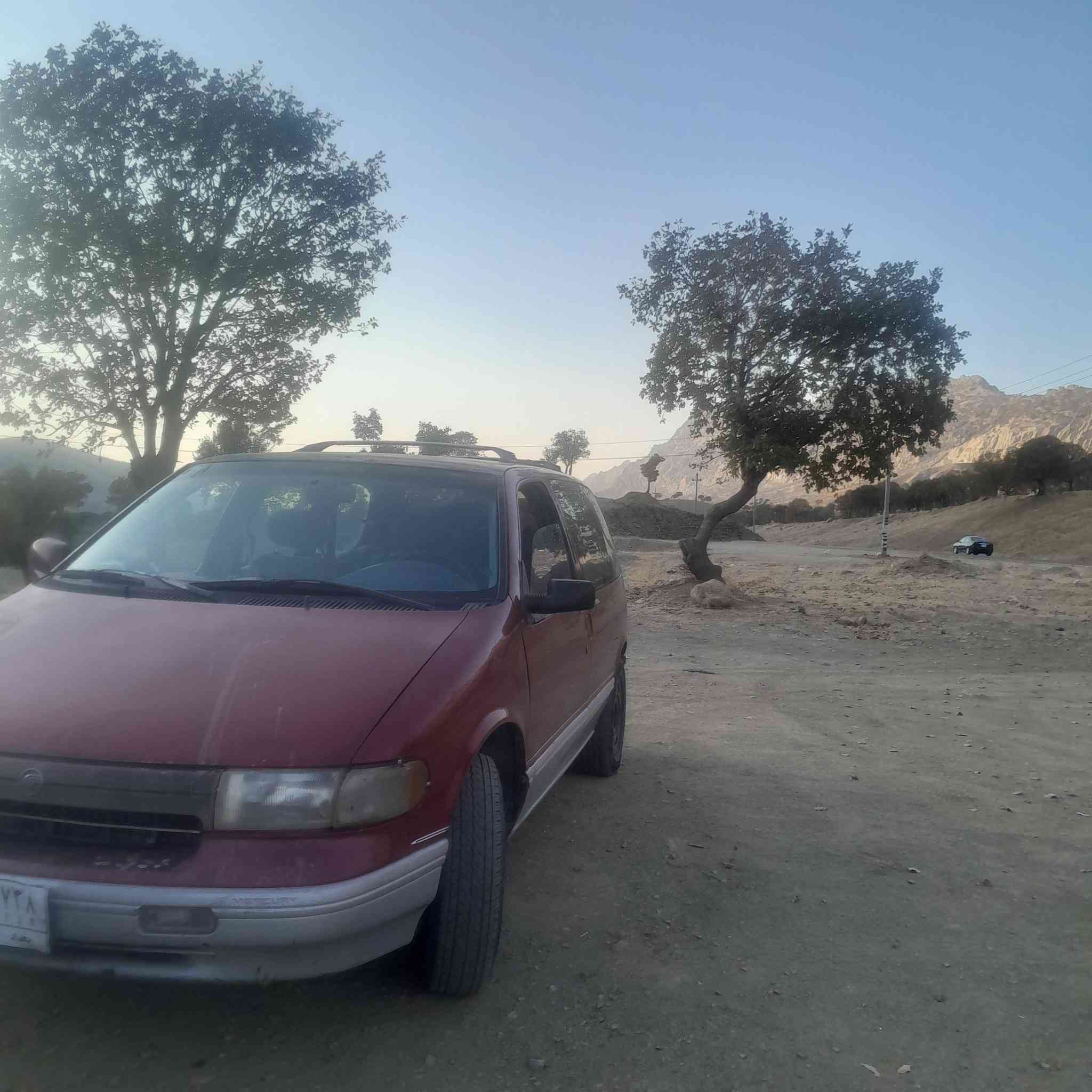 سيارة يابانية امريكية صناعة مشتركة بين نيسان وفورد
٧ راكب كير ومحرك وكهربائيات وعقول وصدر نيسان والبدي والدواخل امريكي فورد
تبريد ٣ قطع شغال
كراسي كهرباء جام امامي وخلفي ومرايات كهرباء 
دشبول دي جي تل 
كلشي شغال 
محرك ٣٠٠٠ نفس الظمكسما بلاد بدون تحوير
موديل ٩٥ 
معها ادوات 
محرك كير داينو سلف ديلكو عنبار وباور بريك لايتات فجوك بريك فلنجات راديتر كيلونات ابواب يدات دركة ستيرن مع جوزة تشغيل مع يدات ماسحة والاشاير قاعدة فيوزات ظفيرة وعقول وبطاين ابواب وكفرات وهواية غراض انطيهم مع السيارة
مكان الشعب السعر ٤٠
***********
