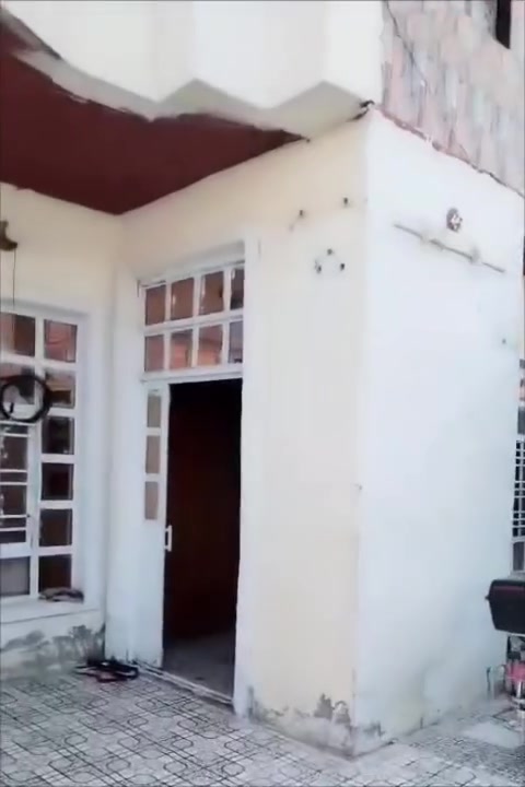 .  للبيع بيت طابقين  ويرهم مراوس 
المساحه /207
الموقع/ الخضراء مقابيل مستوصف جبيل خلف جامع حسين او محمد ابن سرين 
 نوع العقار /طابو صرف  
 يحتوي الطابق  الارضي/ استقبال مطبخ صاله وغرفتين وحمام 
الطابق الثاني/ 3 غرف نوم صاله واستقبال وحمام البيت جاهز من كلشي 
السعر 92 وبي مجال
للاستفسار  ***********
