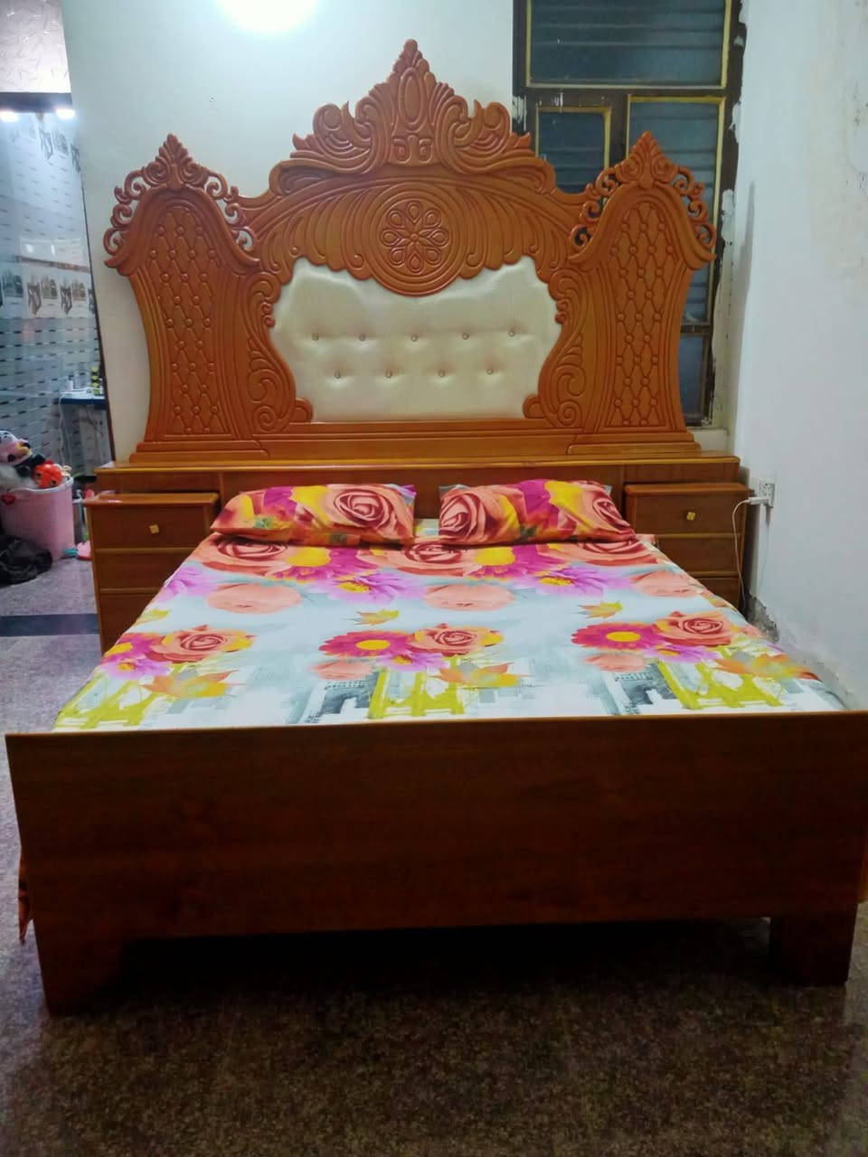 السلام عليكم ورحمة الله غرفة نوم عراقي للبيع العنوان دورة قرب ابو طيارة السعر ٧٠٠مجال قليل الغرفه نضيفه كلش استخدام قليل
للتواصل # ***********
