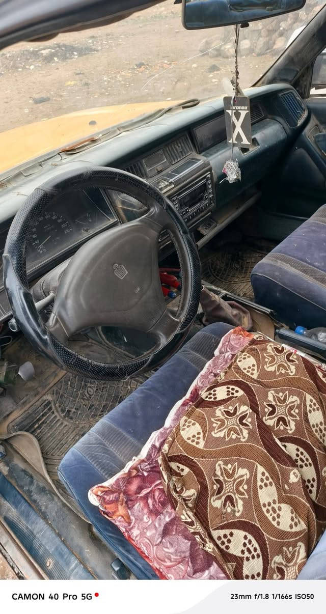 السلام وعليكم سيدان تكسي للبيع
محرك ينقص قليل كابون بأنزين بيها
شرط وكاله وتحويل
السعر 12وبيها مجال للستفسار انتصل
***********
