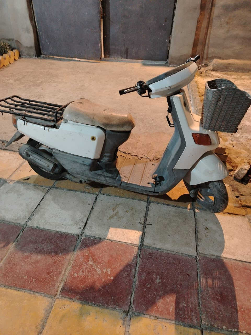 السلام عليكم دراجه بيكم البيع
دراجه كاطعه نار 

دراجه نظيفه اتخبل 

ابيع كوم حديد تجي أتحملها وتروح 

٢٥٠. وبيها مجال 

الناصرية السكان الصناعي ‭٠٧٨٢ ٧٢٥ ٧٨٤٧‬
