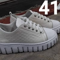 احذية جملة • مراسلة خاصة • للبيع