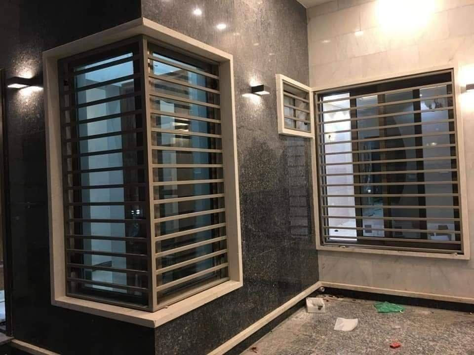 شنو تريد نشتغلك والموديل الي يعجبك الاسعار حسب الشغل ملم او مليمن او تلاثه شغل درجه أولى العنوان المعمل حي الصناعي خلف معمل الاوكسجين للاستفسار الاتصال ‏‪***********‬‏ حسين   *********** حسين
