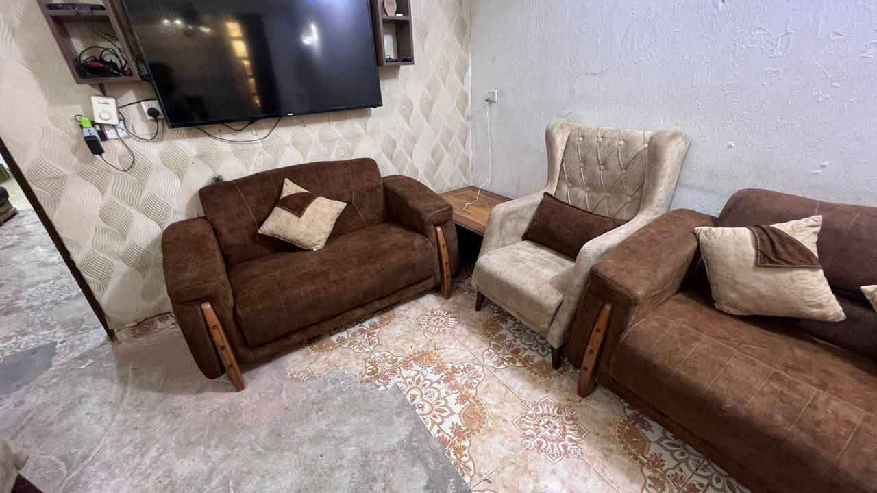 غراض نضيفه للبيع وسعر مناسب قرية ابوعليان الاتصال بالرقم/***********
