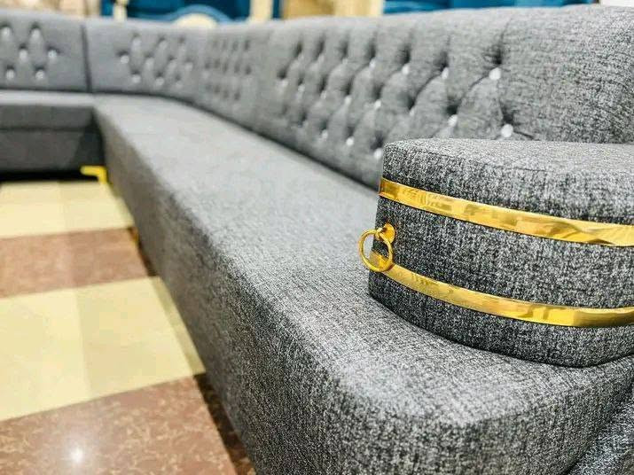 ✨ الدقة والأمان وبأنسب الأسعار ✨

🛋️ ديوان ستندر 10 مقاعد بسعر 325 ألف 🎁 مع 4 كوشات هدية

✅ شغل مضبوط مع ضمان سنة ✅ قماش قديفة جاكور ✅ هيكل جام روسي ✅ ظهر مضغوط ✅ مقعد بلوك فقط ✅ رجل عظم عاج وردة ذهبية
📏 عرض المقعد: • 50 سم صافي • 70 سم لحد الحايط.

📌 الأسعار حسب عدد المقاعد:

🛋️ 10 مقاعد = 325 ألف 🛋️ 9 مقاعد = 305 ألف 🛋️ 8 مقاعد = 280 ألف 🛋️ 7 مقاعد = 255 ألف 🛋️ 6 مقاعد = 225 ألف 🛋️ 5 مقاعد = 210 ألف
📐 القياسات الخاصة: سعر المتر الواحد 75 ألف (لا يباع أقل من 5 أمتار).

➕ الإضافات: • بلوك بلايوود للظهر والصفاح بدل المضغوط: +100 ألف • رجل نيكل: +20 ألف • قماش كتان: +25 ألف • وتر برو وخاولي: +50 ألف

🛏️ الكوشات: سعر الكوشة الواحدة 2500

☕ الطبلية: قياس 40×40 بسعر 25 ألف

🚚 التوصيل: • داخل بغداد: مجاني • أطراف بغداد: 15 ألف • المحافظات القريبة: 25 ألف • السماوة - الناصرية - العمارة: 35 ألف • البصرة (المركز): 75 ألف

⏰ مدة التوصيل: • بغداد: خلال يوم واحد • المحافظات: خلال 4 أيام

📞 للحجز والاستفسار راسل الصفحة


**إذا كنت صاحب هذا الإعلان وتريد حذفه لأي سبب، رجاءا أرسل رسالة إلى الدعم الفني**