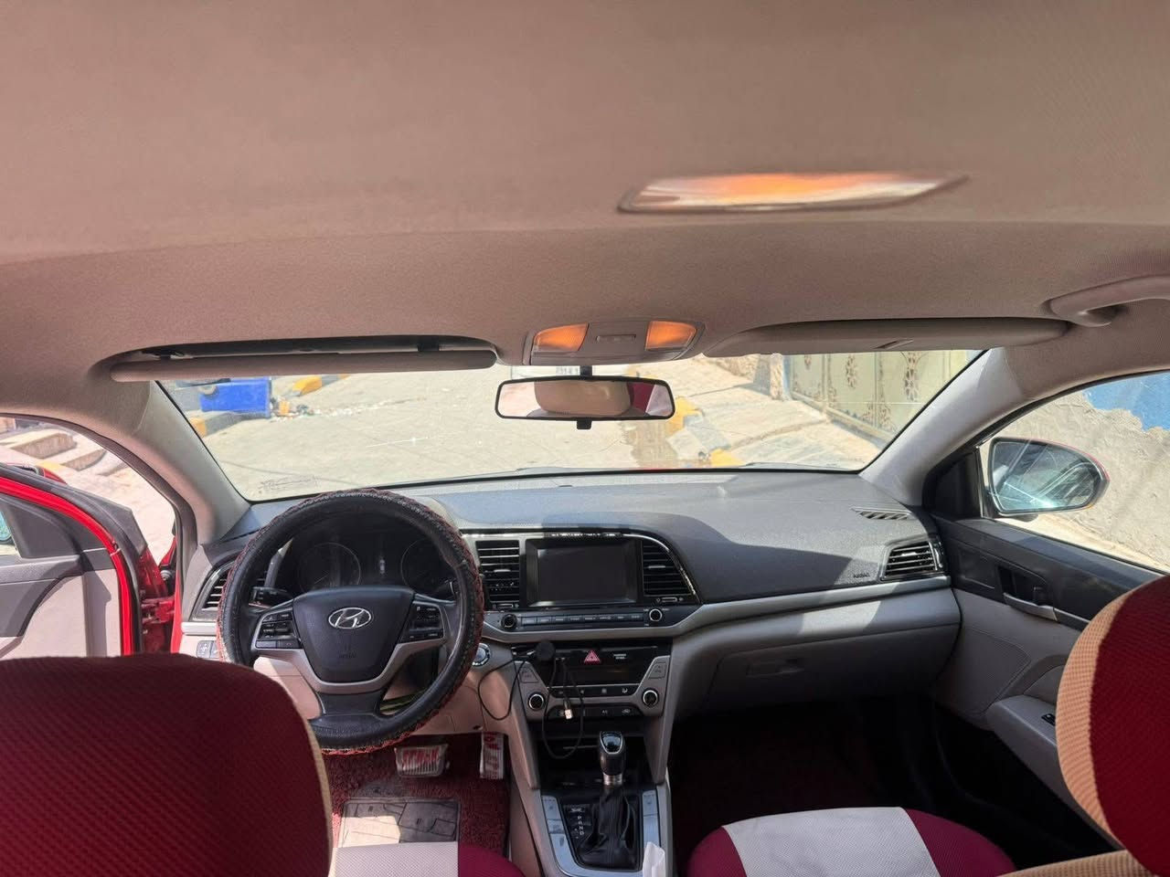 الانترا موديل 2017 ماشيه 65 السعر 110 بيها مجال بسيط  ضررها موضح ب السونار متواجد واتساب

***********
