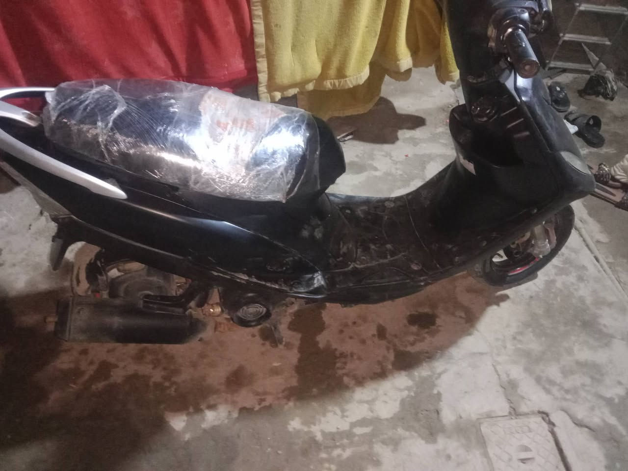 السلام عليكم دراجه ماكس عدله كامله من كلشي كهربائيات كلها شغاله سلف هندري مكينه خرسه شلعه حلوه حيل السعر ٣٧٥ او بيها مجال قليل او مراوس حسب القناعه العنوان حله ابو غرق ***********
